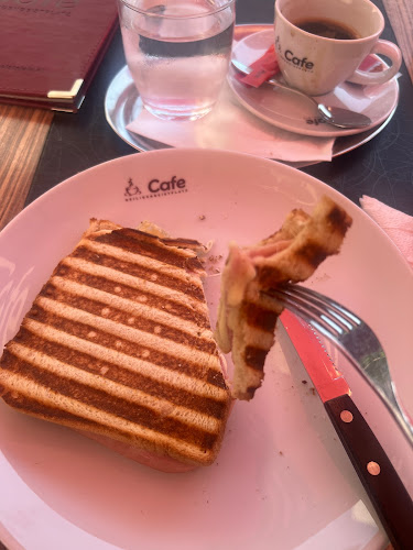 Comentarii opinii despre Cafe Heiligengeistplatz