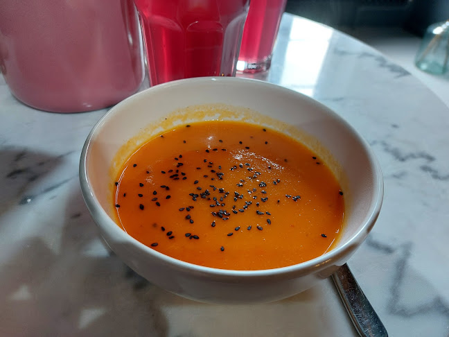 Opinii despre Vegan Wirtin Wels în Wels - Gastronomie und Hotellerie