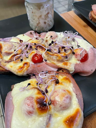 Opinii despre Cafe/Bar Holzbock în Ebenthal - Gastronomie und Hotellerie