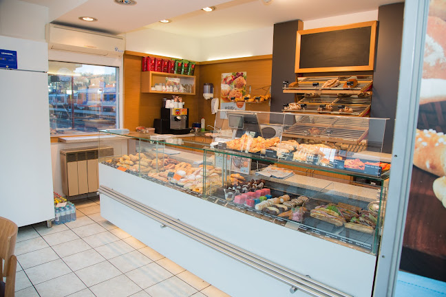 Bäckerei-Café Resch&Frisch Mühlkreisbahnhof - Gastronomie und Hotellerie