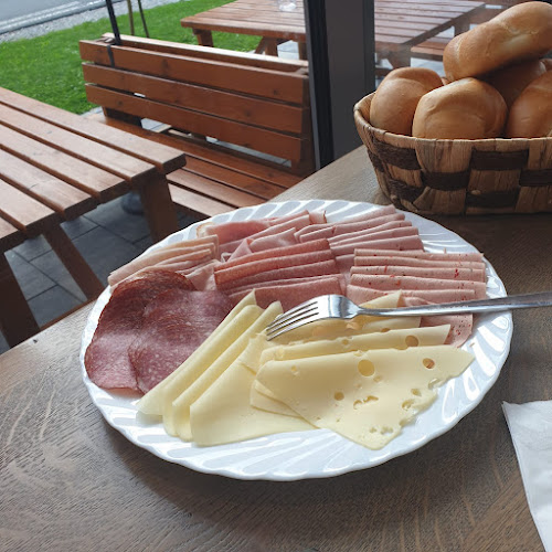 Genussplatzl Eben - Imbiss, Fleisch & Wurst - Gastronomie und Hotellerie