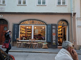 Natural Wine Dealers