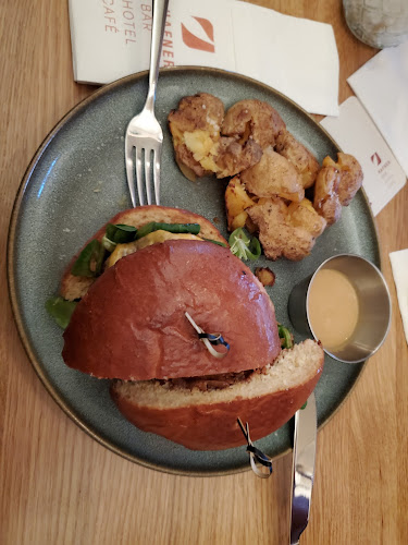 Zur Autobahn 9, 3250 Wieselburg