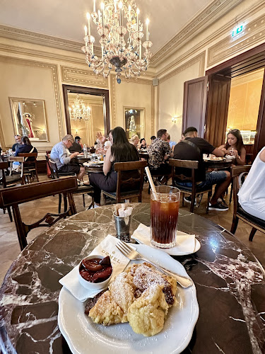 Opinii despre Café Demel în Wien - Gastronomie und Hotellerie