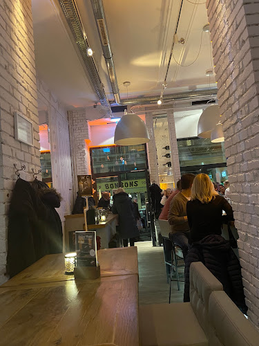 Leo HILLINGER Wineshop & Bar Wollzeile - Wien