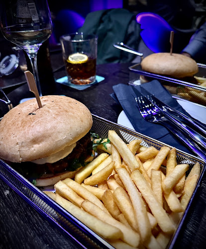 DC Tower 1, Donau-City-Straße 7, 1220 Wien