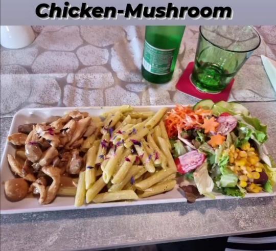 Restaurant Pizzaria La Sena - Gastronomie und Hotellerie