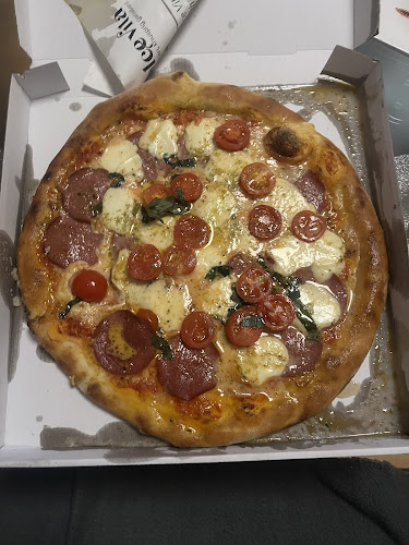 Opinii despre Pizzeria Ristorante Dolce Vita în Wien - Gastronomie und Hotellerie