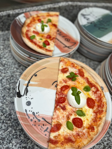 Opinii despre Pomodoro e Basilico Pizzeria în Liesingtal - Gastronomie und Hotellerie