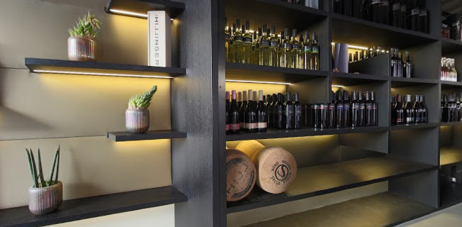 Leo HILLINGER Wineshop & Bar Kitzbühel - Gastronomie und Hotellerie