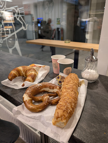 Opinii despre Backimbiss Scherleithner în Wien - Gastronomie und Hotellerie