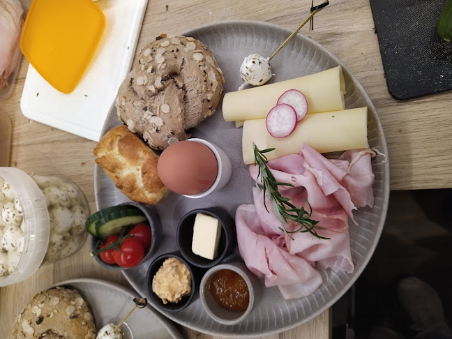 Opinii despre Mille Fleurs Café & More în Aspang Markt - Gastronomie und Hotellerie