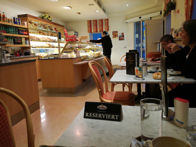 Opinii despre Laleh & Aschaa's Café- Bäckerei- Imbiss (ehemaliger Linsbichler) în Wien - Gastronomie und Hotellerie