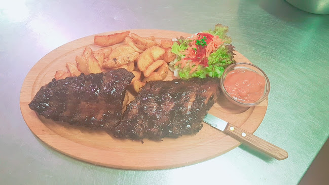 Opinii despre Gasthaus Hirschentanz în Breitenfurt bei Wien - Gastronomie und Hotellerie