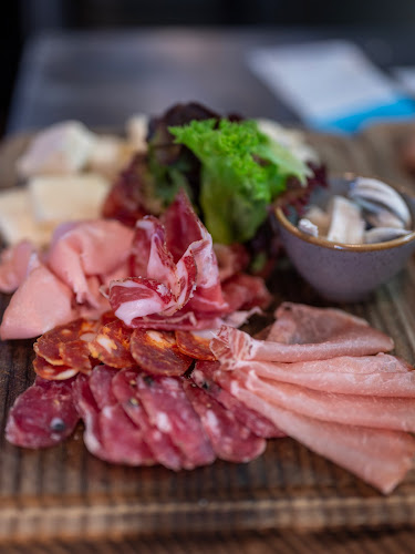 Opinii despre Ernesto caffè. osteria. weinbar în Ried im Innkreis - Gastronomie und Hotellerie