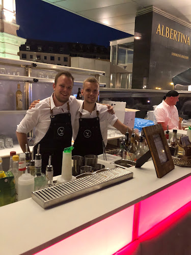 Opinii despre Barpros, - Cocktail Catering, Mobile Bar, Showbarkeeper în Wien - Gastronomie und Hotellerie