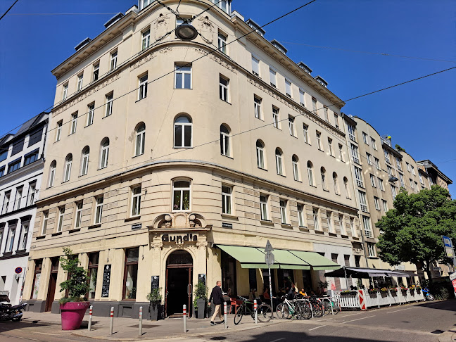 Comentarii opinii despre Gundis Café & Restaurant