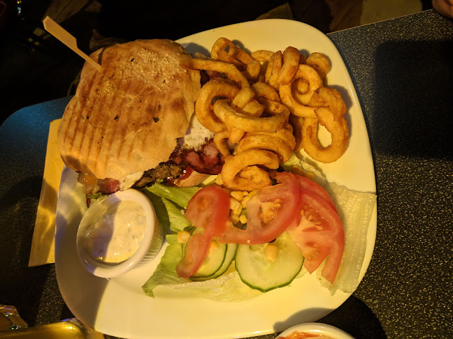 Buffalo Regau Cafe-Bar-Restaurant - Gastronomie und Hotellerie