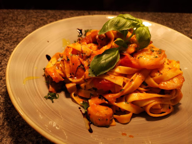 CUCINA FABBRICA PIZZA & PASTA Restaurant - Gastronomie und Hotellerie