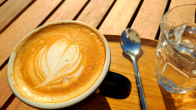 Mille Fleurs Café & More