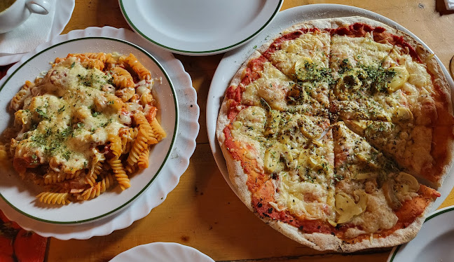 Opinii despre Pizzería Jugendherberg Restaurant în Hallstatt - Gastronomie und Hotellerie