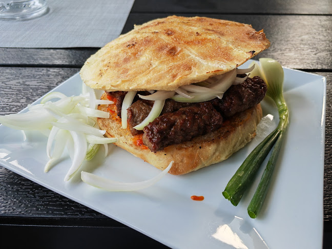 mittendrin cafe & bar