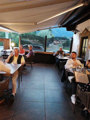 Opinii despre Zum Tischlerwirt / Traditionsgasthaus - typische bodenständige & ehrliche Tiroler Küche în Reith bei Kitzbühel - Gastronomie und Hotellerie