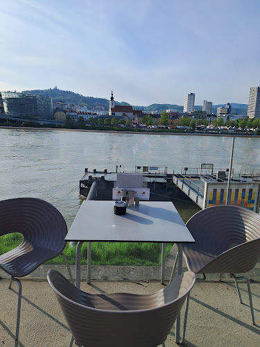 Lentos Cafe-Bar-Restaurant