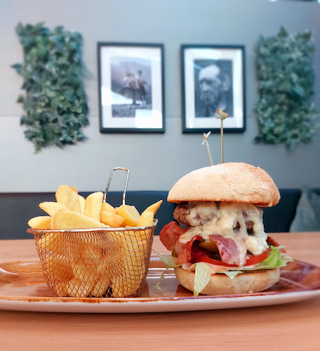 Opinii despre Birnhorn Restaurant & Bar în Leogang - Gastronomie und Hotellerie