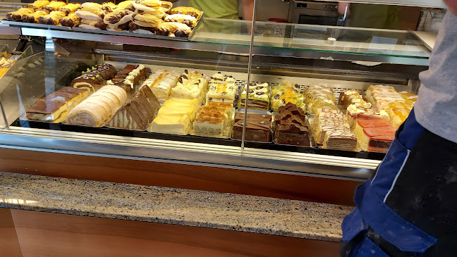 Leo Horn (Coffeeshop, Café, Bäckerei, Konditorei) - Gastronomie und Hotellerie