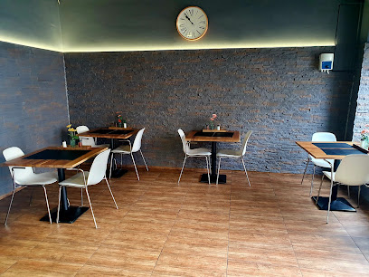 Trio Kebap Pizza Falafel