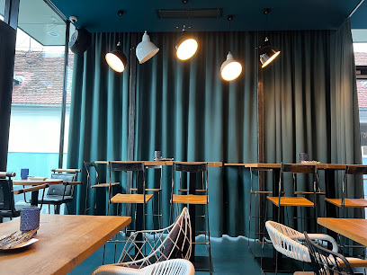 Dejavu Pizza by Sacco Weiz