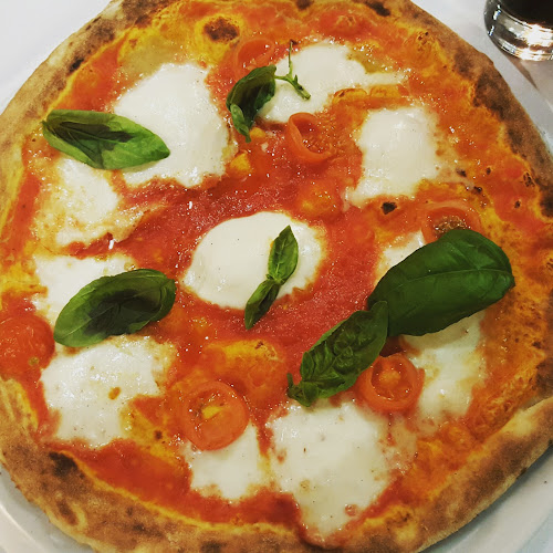 Comentarii opinii despre Al Caminetto Restaurant - Pizzeria, Wien