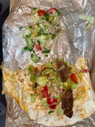 Comentarii opinii despre Pares Shisha Cafe