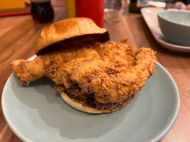 Comentarii opinii despre Dazwischen