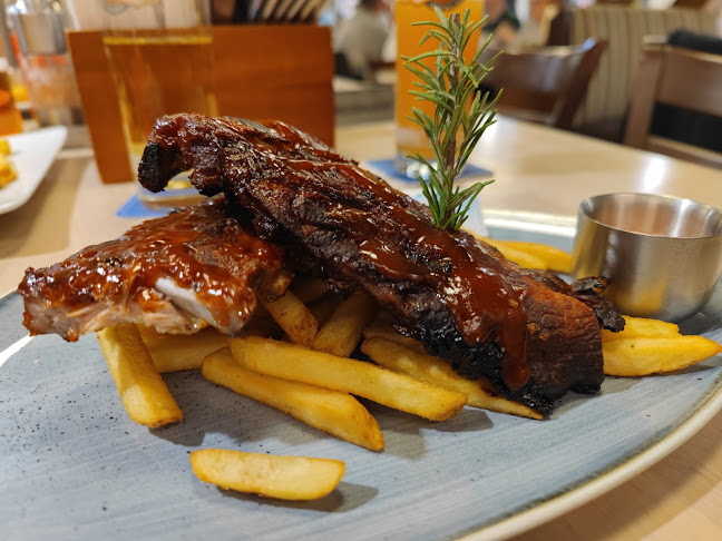 Frankie's Restaurant Bar & Café