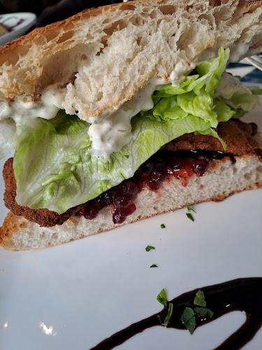 Comentarii opinii despre GustaV