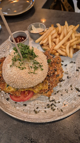 zum „STERZ" Bauernladen/Lokal