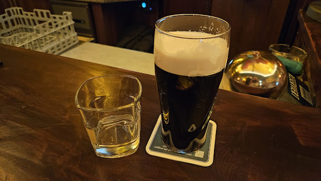 The Golden Harp - Irish Pub Simmering