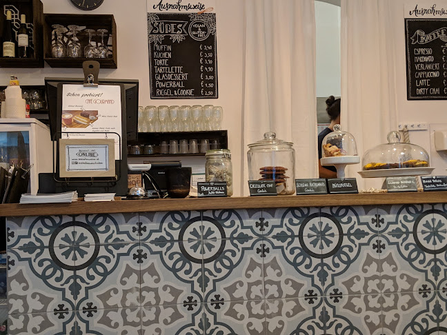 Opinii despre ausnahmsweise - Café für vegane, glutenfreie Kuchen în Wien - Gastronomie und Hotellerie