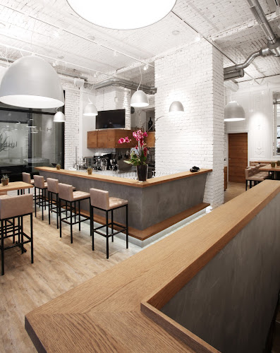 Opinii despre Leo HILLINGER Wineshop & Bar Wollzeile în Wien - Gastronomie und Hotellerie