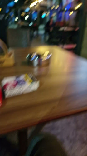 Comentarii opinii despre Hendricks - Café und Sportsbar im Bahnhof Praterstern Wien