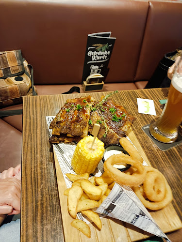 Movie Pub & Restaurant - Bruck an der Großglocknerstraße