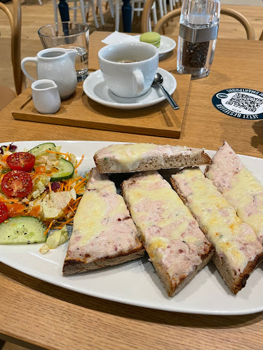 Richard-Erlinger-Platz 2, 7111 Parndorf