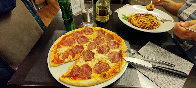 Opinii despre Princs Restaurant & Bar în Innere Stadt - Gastronomie und Hotellerie