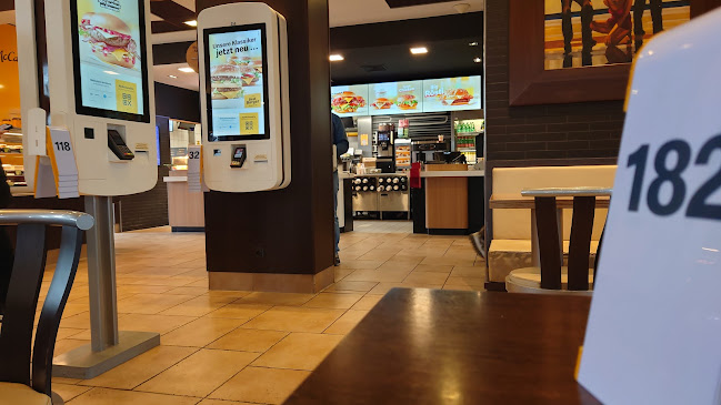Opinii despre McDonald's Oberwart în Oberwart - Gastronomie und Hotellerie