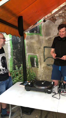 Comentarii opinii despre Wiener Würstelstand