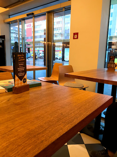 Comentarii opinii despre Der Bäcker Ruetz - Hauptbahnhof