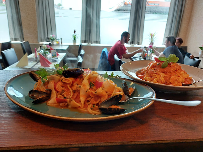 Ristorante-Pizzeria FORTUNA - Gastronomie und Hotellerie