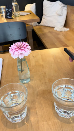 Comentarii opinii despre Café Crema